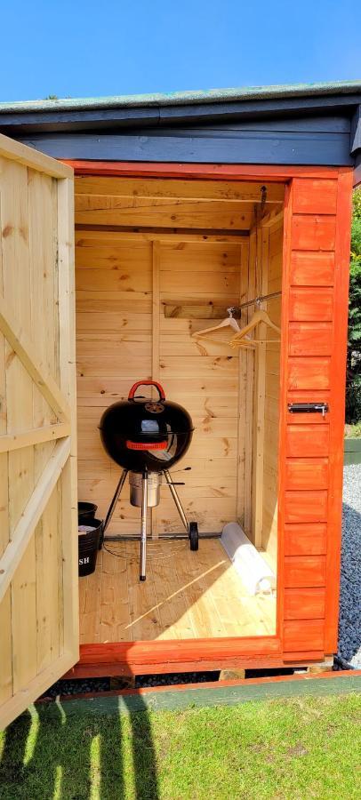 Small Cozy Shepherd Hut 20 By 7 Feet With Boxed In High Double Bed Balmacara Exteriér fotografie