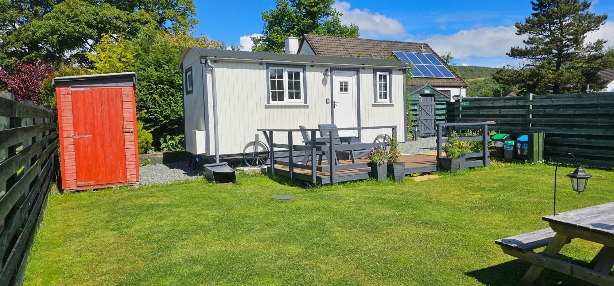 Small Cozy Shepherd Hut 20 By 7 Feet With Boxed In High Double Bed Balmacara Exteriér fotografie